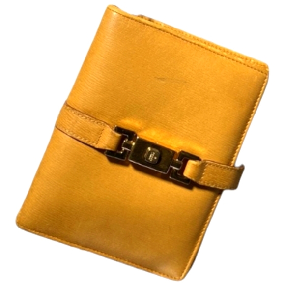 GUCCI AUTHENTIC LEATHER AGENDA GOLD HARDWARE GOLD ROD COLOR EUC - Picture 9 of 9